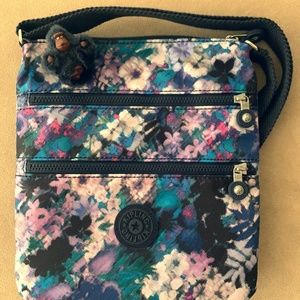 NWT! Kipling Crossbody Keiko 501 Fall Flowers.